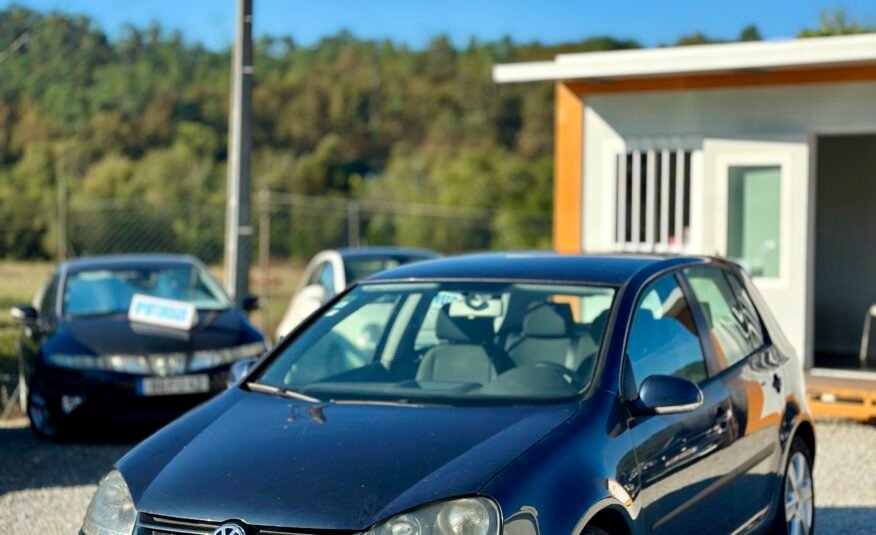 Volkswagen Golf V 1.4 FSI