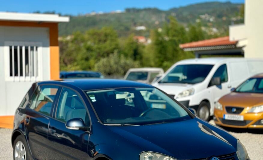 Volkswagen Golf V 1.4 FSI