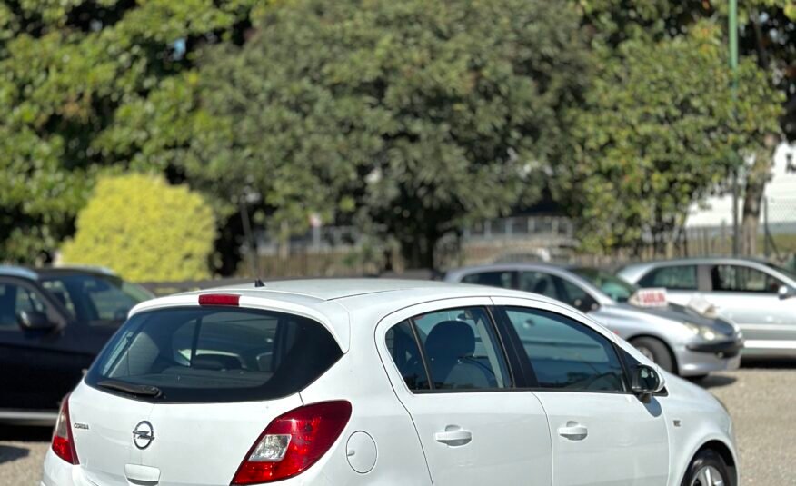 Opel Corsa-D 1.2i 16V