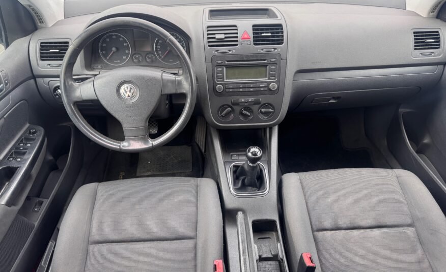Volkswagen Golf V 1.4i Confortline AC