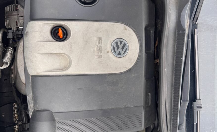 Volkswagen Golf V 1.4i Confortline AC