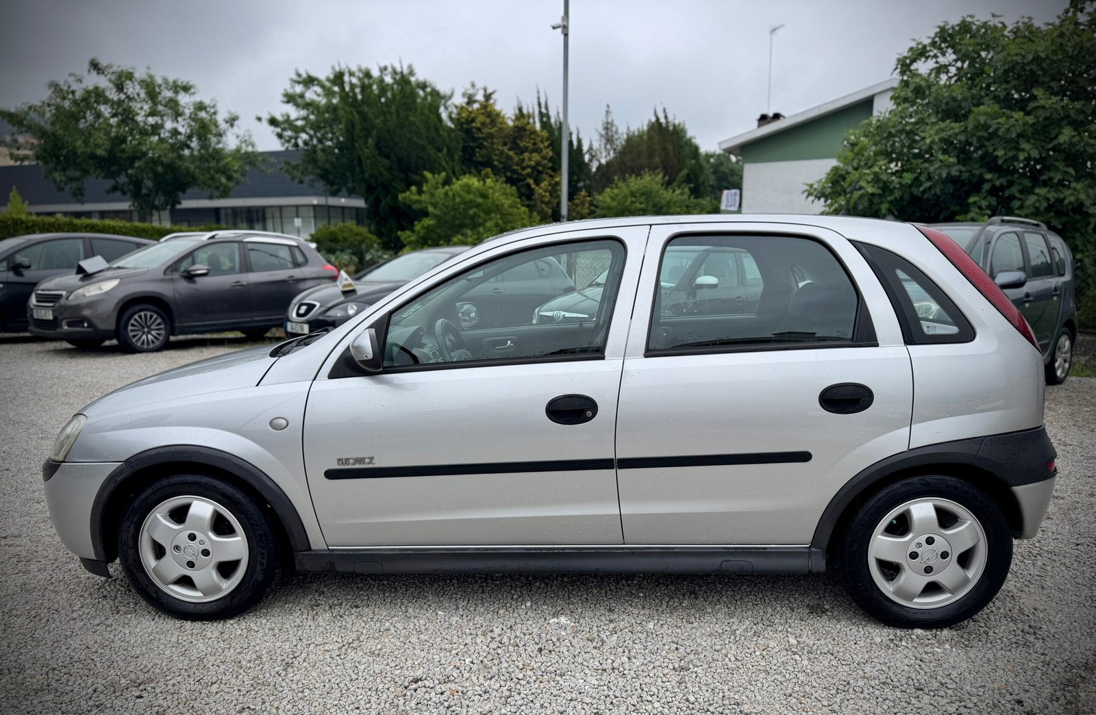 Opel Corsa 1.2i Elegance Caixa Automática